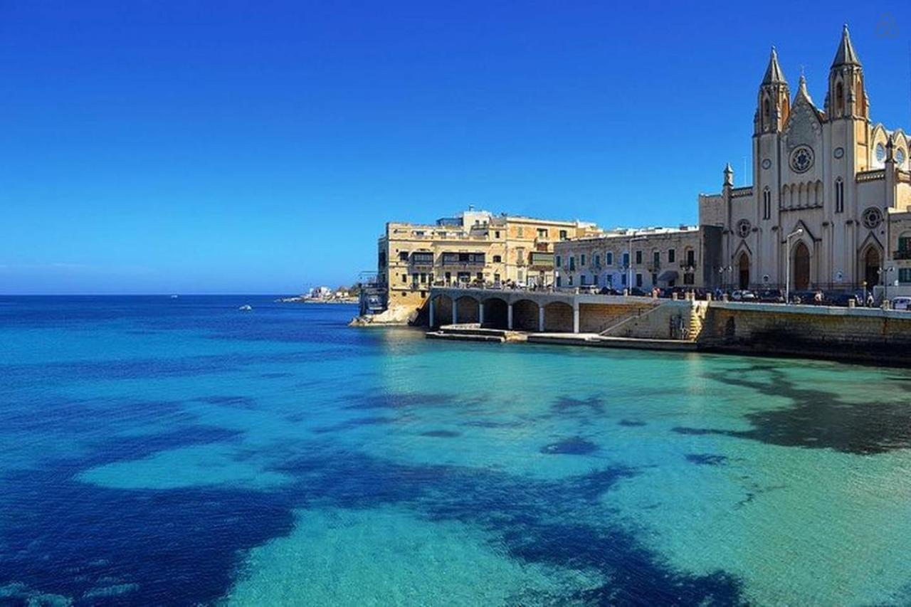 Apartment With Stunning Seaviews Sliema Eksteriør billede